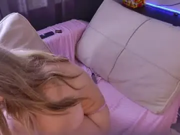 Chaturbate Free Live Porn of miki_liss