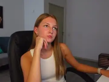 Chaturbate Best live sex cam show of agelina_summer