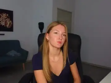 Chaturbate Nude Webcam of agelina_summer