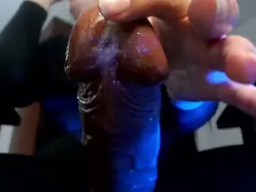 Chaturbate Best live sex cam show of emili_evans_