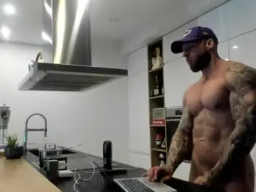 Chaturbate Live Sex Cam of mealphamale
