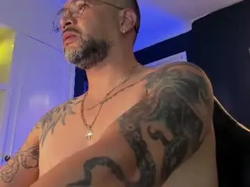 Chaturbate Sex Cam of mrfrank_tattoo