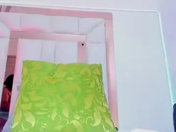 Chaturbate Adult Video Chat of roxy_sexy69