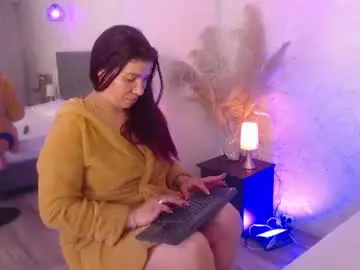 Chaturbate Live Sex of serena_houstonn