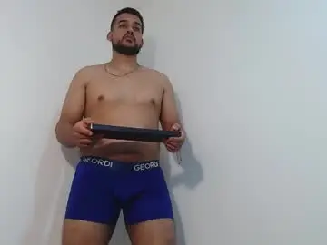 Chaturbate Nude Webcam of _christopher_dennis_