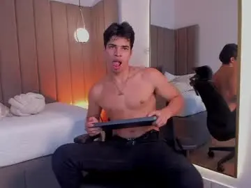 Chaturbate Sex Cam of benjamin_more