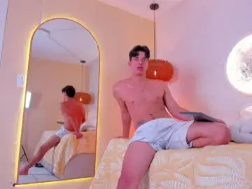 Chaturbate Live Sex Cam of benjamin_more