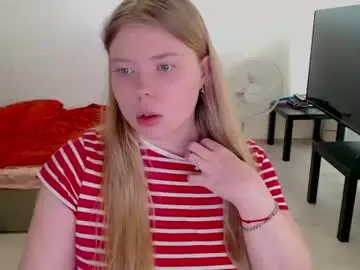 Chaturbate Live Sex Cam of kitten_jenny01
