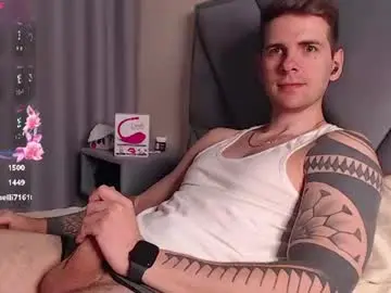 Chaturbate Free Porn Cam of mr_longboy