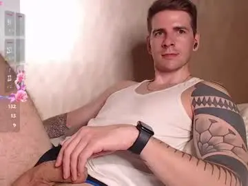 Chaturbate Free Porn Cam of mr_longboy