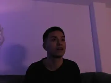 Chaturbate Watch Live Sex Cams of riccirizzo
