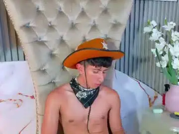 Chaturbate Adult Webcams of andyjustgame_