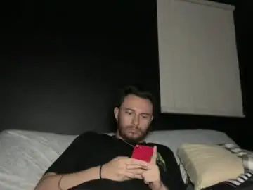 Chaturbate Live Sex Cam of cloudyydayzz