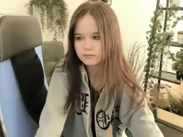 Chaturbate Adult Video Chat of elainebeness