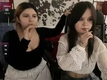 Chaturbate Live Sex Cam of elainebeness