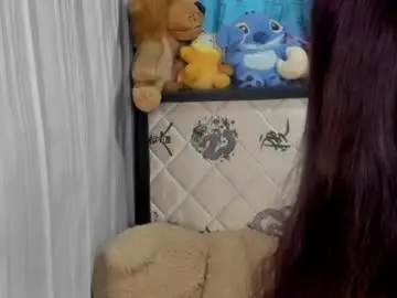 Chaturbate Live Sex Cam of mia_helll