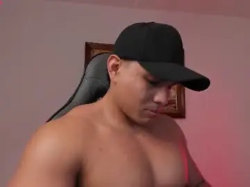 Chaturbate Best live sex cam show of roy__constance