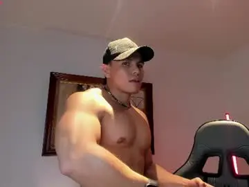 Chaturbate Best live sex cam show of roy__constance