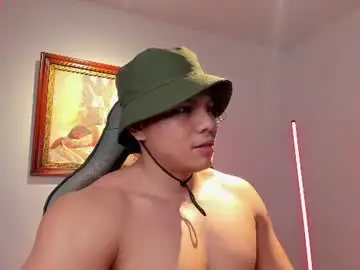 Chaturbate Adult Webcams of roy__constance