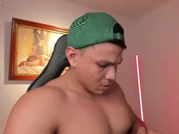 Chaturbate Best live sex cam show of roy__constance