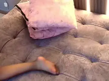 Chaturbate Sex Cam of brunette_candyy_