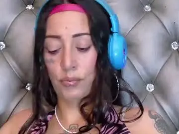 Chaturbate Free Porn Cam of enchantressqueen