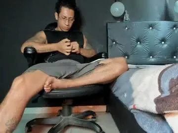 Chaturbate Free Porn Cam of fuck_hardlove
