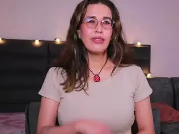 Chaturbate Live Sex Cam of lady_boobs1