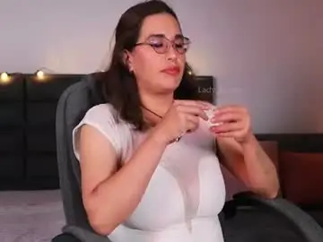 Chaturbate Live Sex Cam of lady_boobs1
