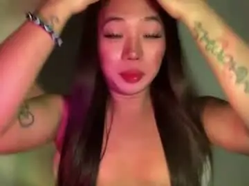 Chaturbate Live Sex of makemesquirt_xxx
