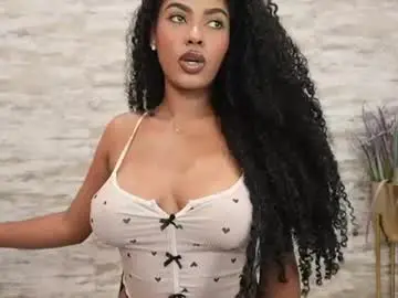Chaturbate Live Sex of naomixjones1