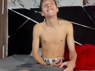Chaturbate Live Sex Cam of pavo_tv