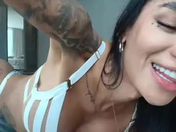 Chaturbate Watch Live Sex Cams of sweetlaurasaenz
