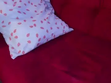 Chaturbate Adult Video Chat of petitemuse