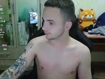 Chaturbate Live Sex Cam of golden_boyyy21