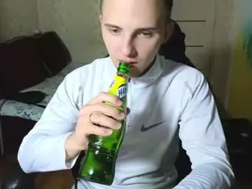 Chaturbate Best live sex cam show of golden_boyyy21