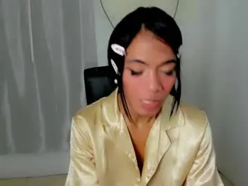 Chaturbate Best live sex cam show of cyra_foxx