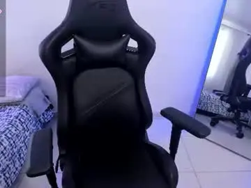 Chaturbate Live Sex of emmax_x