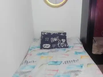 Chaturbate Live Sex Cam of latinamav22