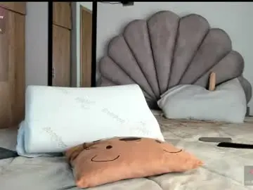 Chaturbate Live Sex Cam of manucute_23_