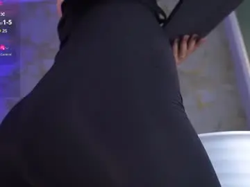 Chaturbate Live Sex of mia_coliin