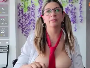 Chaturbate Live Sex Cam of xxmilexx