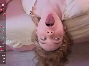 Chaturbate Live Sex Cam of alisa_lesly
