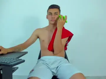 Chaturbate Best live sex cam show of max_wild01