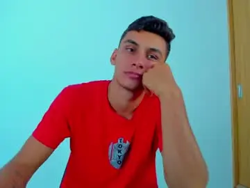 Chaturbate Live Sex of max_wild01
