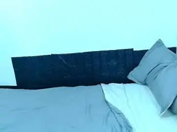 Chaturbate Watch Live Sex Cams of mikhayla_and_zeus_room