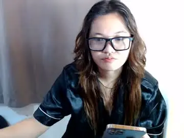 Chaturbate Nude Webcam of asian_honey69