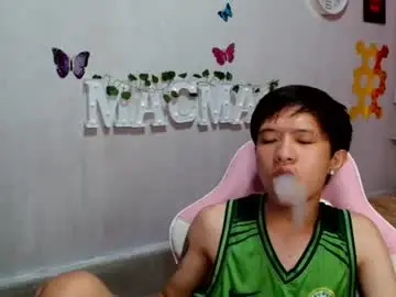 Chaturbate Nude Webcam of asian_macky