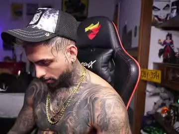 Chaturbate Adult Video Chat of logan_hugh8