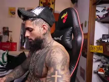 Chaturbate Best live sex cam show of logan_hugh8
